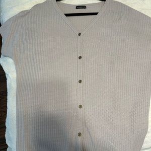 Short sleeve button down t shirt super comfy size small